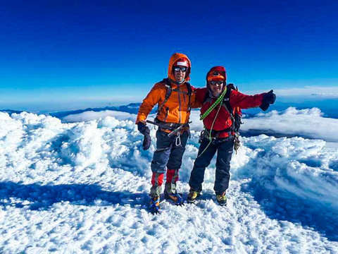 2d/1n- Excursión a la Cumbre del Chimborazo